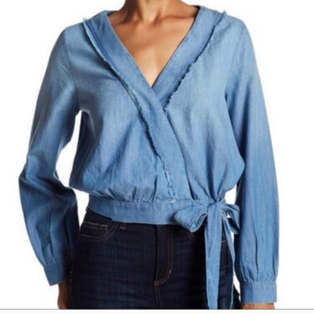 Melrose & Market Wrap Front Chambray Cropped Top, Frayed Edges, Tie Waist, EUC!